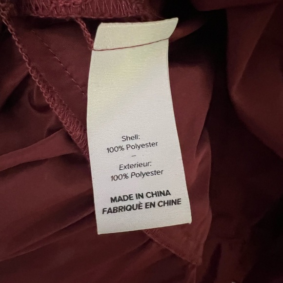 Cinq À Sept Jackie Satin Ruffle Top in Sangria M - Picture 6 of 8